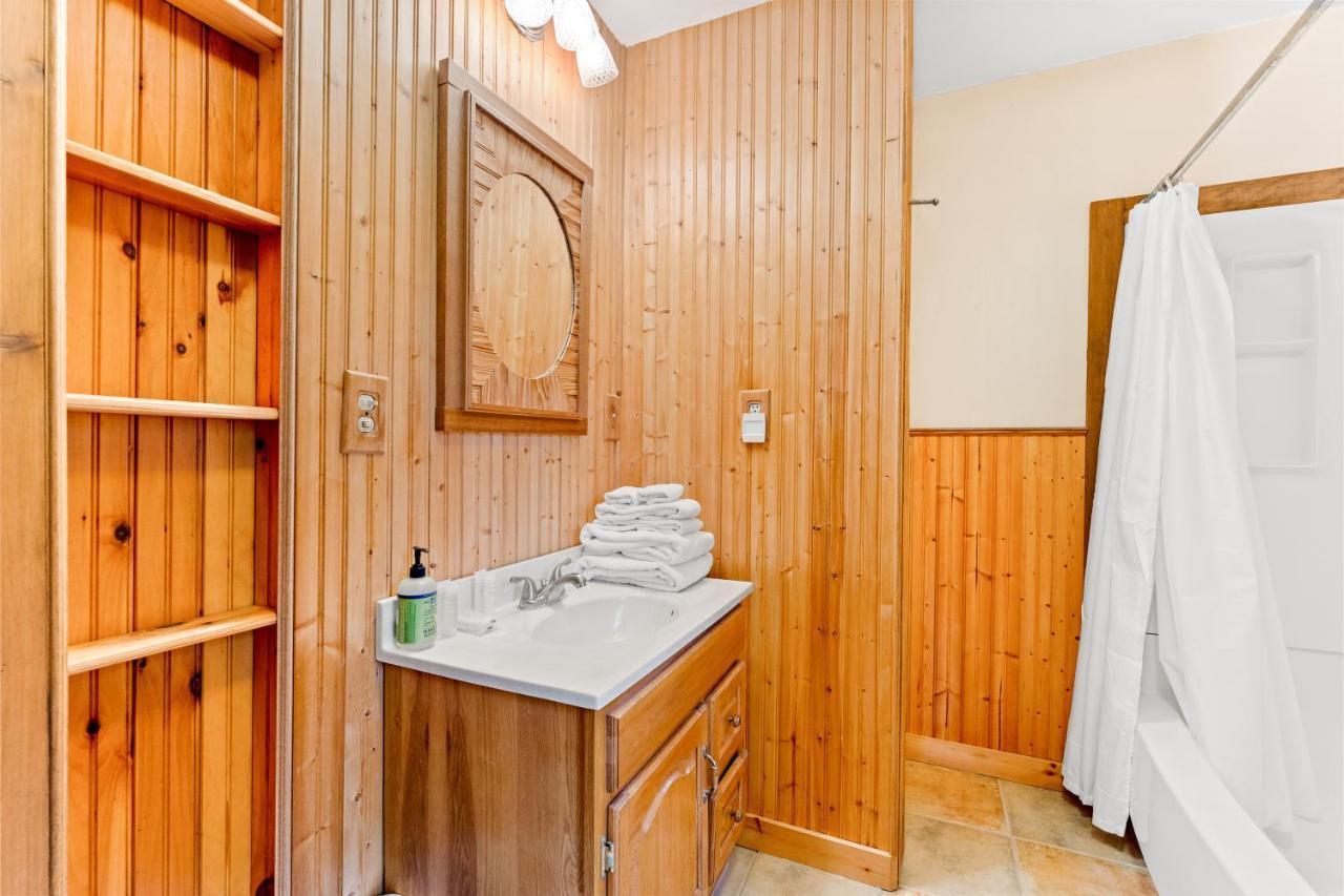 River Road Treehouse Retreat ウォレンズバーグ エクステリア 写真