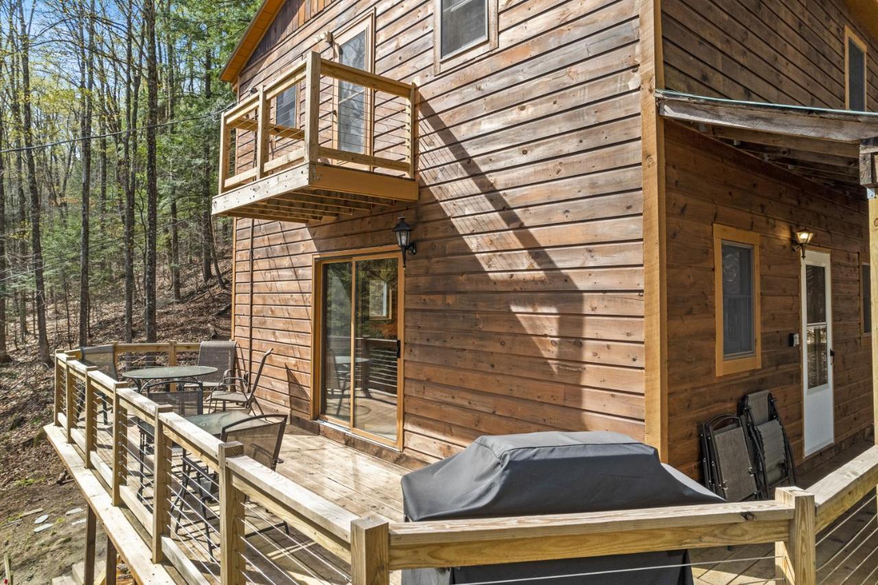 River Road Treehouse Retreat ウォレンズバーグ エクステリア 写真