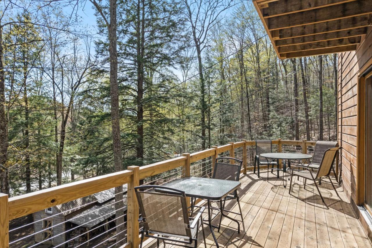 River Road Treehouse Retreat ウォレンズバーグ エクステリア 写真